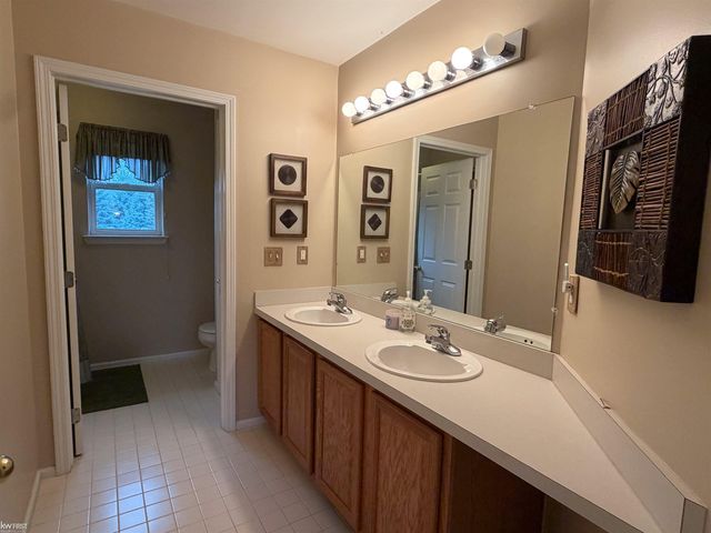 2295 Hidden Forest Drive, Grand Blanc Twp, MI 48439