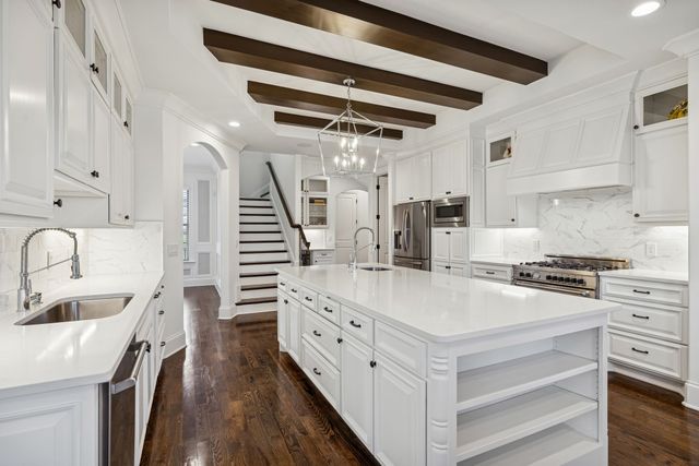 2152 Hartland Rd, Franklin, TN 37069