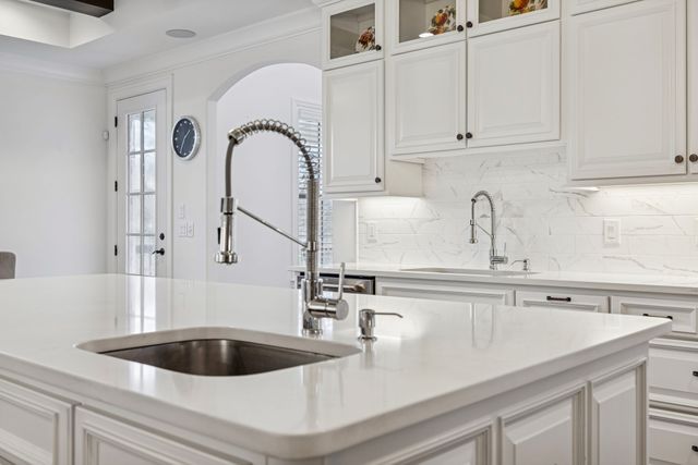 2152 Hartland Rd, Franklin, TN 37069