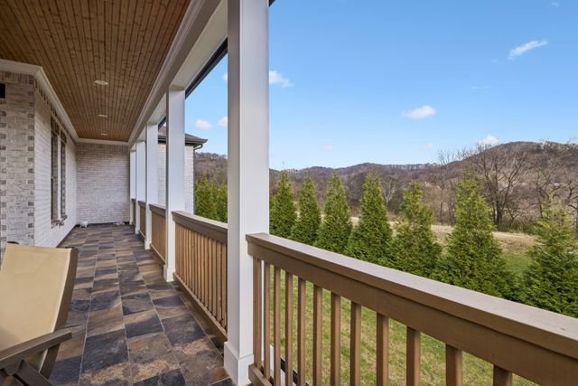 2152 Hartland Rd, Franklin, TN 37069