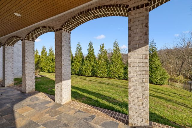 2152 Hartland Rd, Franklin, TN 37069