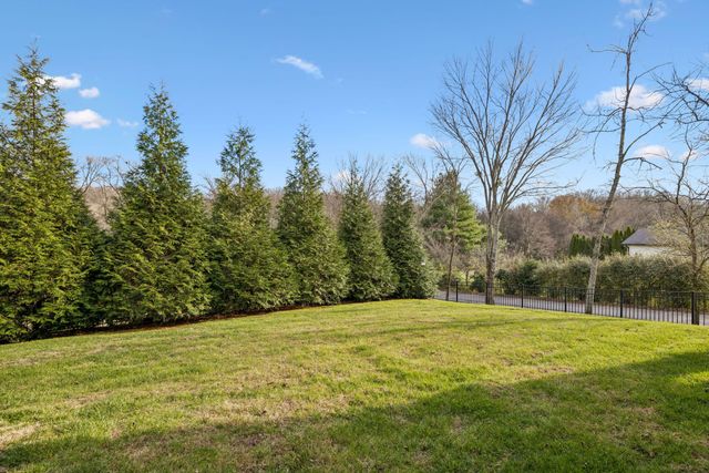 2152 Hartland Rd, Franklin, TN 37069