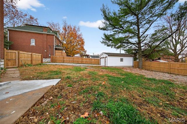 6206 Victoria Avenue, St Louis, MO 63139