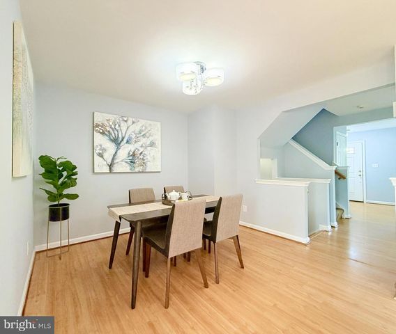 7006 ROGUE FOREST LN, Gainesville, VA 20155