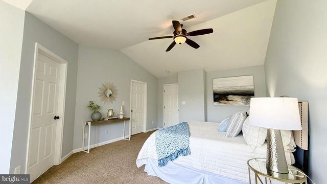 7006 ROGUE FOREST LN, Gainesville, VA 20155