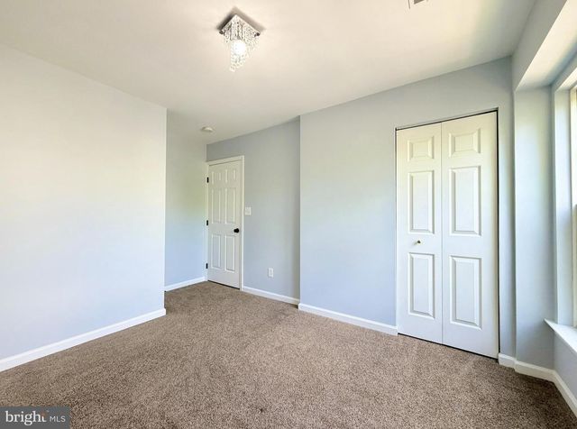 7006 ROGUE FOREST LN, Gainesville, VA 20155