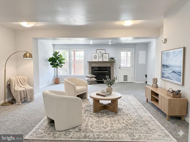 7006 ROGUE FOREST LN, Gainesville, VA 20155