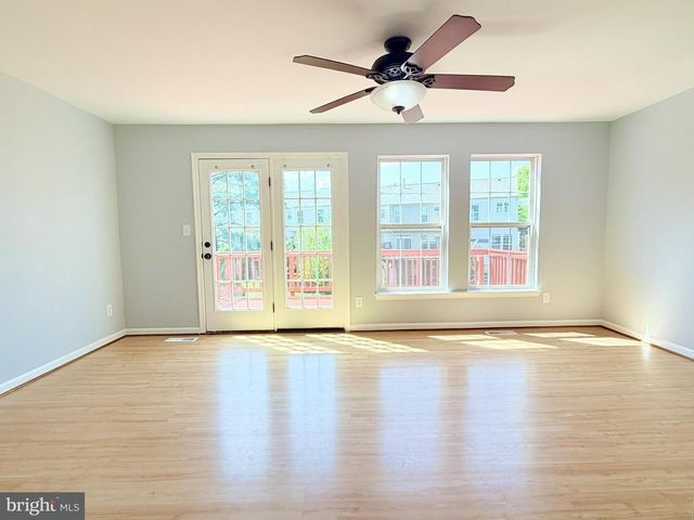 7006 ROGUE FOREST LN, Gainesville, VA 20155