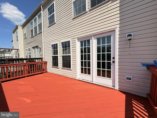 7006 ROGUE FOREST LN, Gainesville, VA 20155