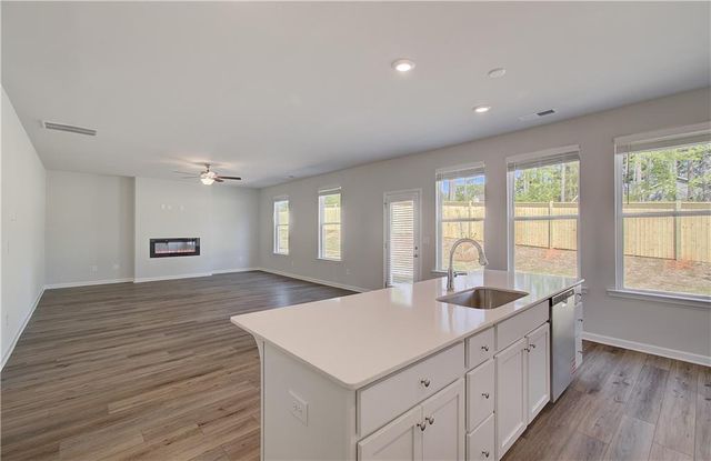 636 Leafy Branch Way, Mcdonough, GA 30253