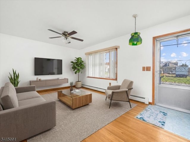 903 4Th Ave, Alpha Boro, NJ 08865