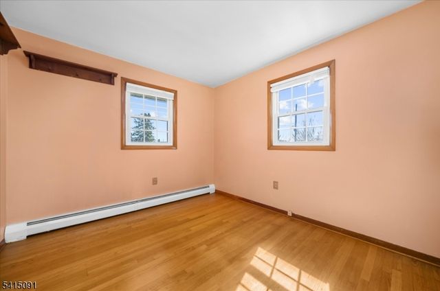 903 4Th Ave, Alpha Boro, NJ 08865