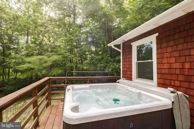 1434 BULL YEARLING RD, Stanardsville, VA 22973