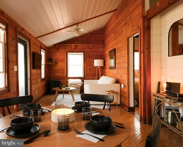 1434 BULL YEARLING RD, Stanardsville, VA 22973