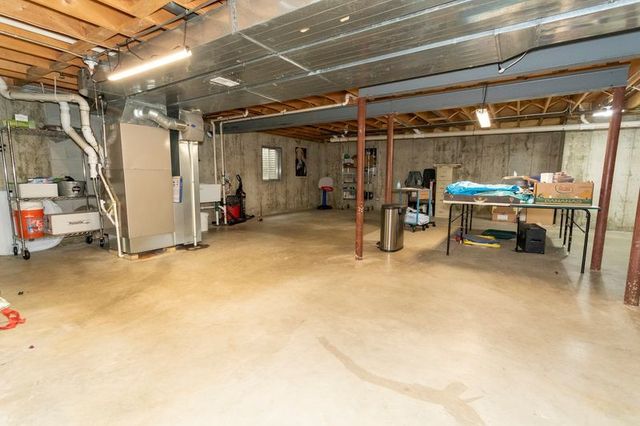 902 Somerset Drive, Carol Stream, IL 60188