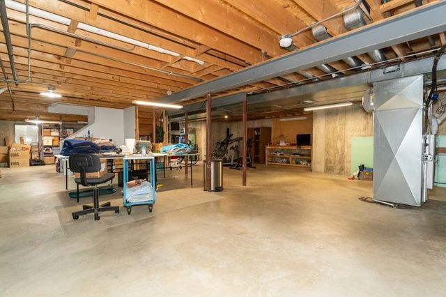 902 Somerset Drive, Carol Stream, IL 60188