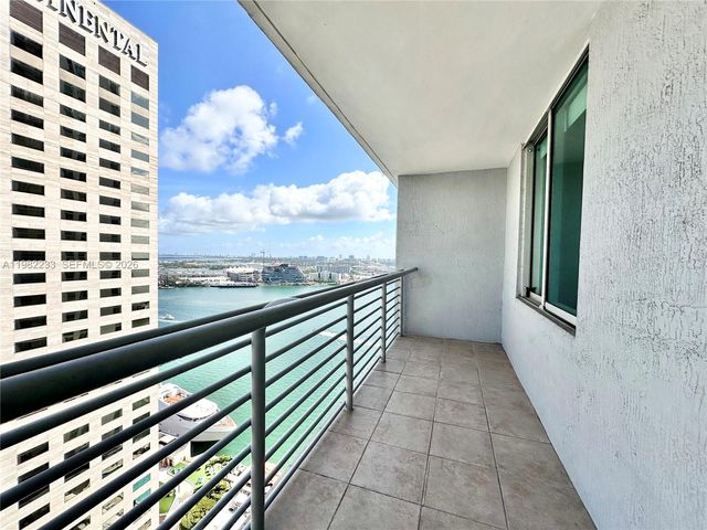 335 S Biscayne Blvd 2702, Miami, FL 33131