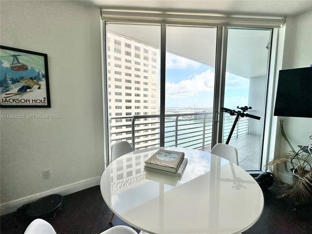 335 S Biscayne Blvd 2702, Miami, FL 33131