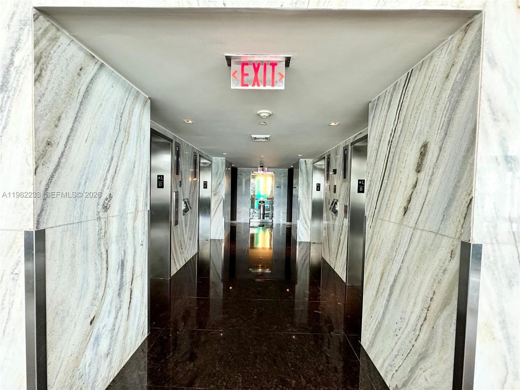 Image 25 of property listing at 335 S Biscayne Blvd 2702, Miami, FL 33131