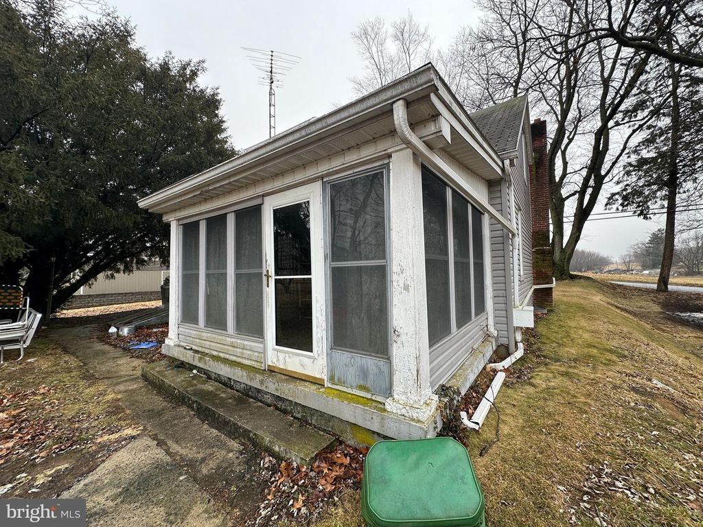 Image 10 of property listing at 4811 CHURCH ROAD, Chambersburg, PA 17202