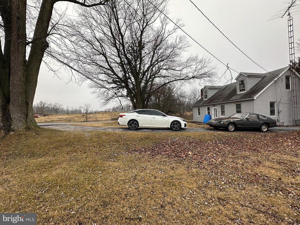 Image 15 of property listing at 4811 CHURCH ROAD, Chambersburg, PA 17202