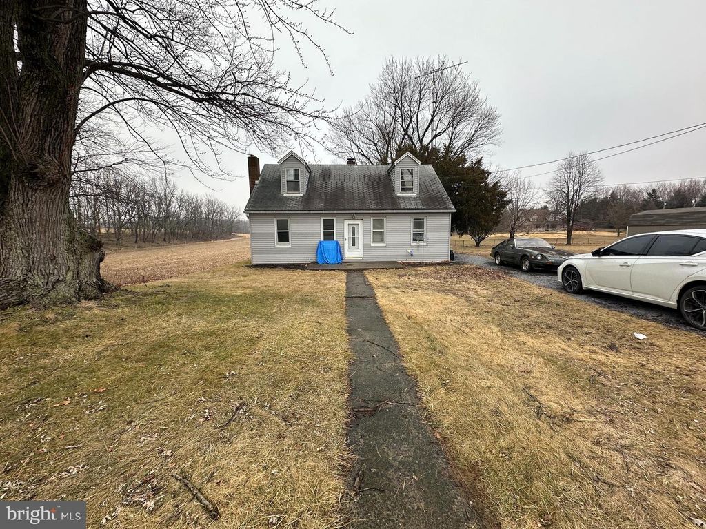 Image 2 of property listing at 4811 CHURCH ROAD, Chambersburg, PA 17202