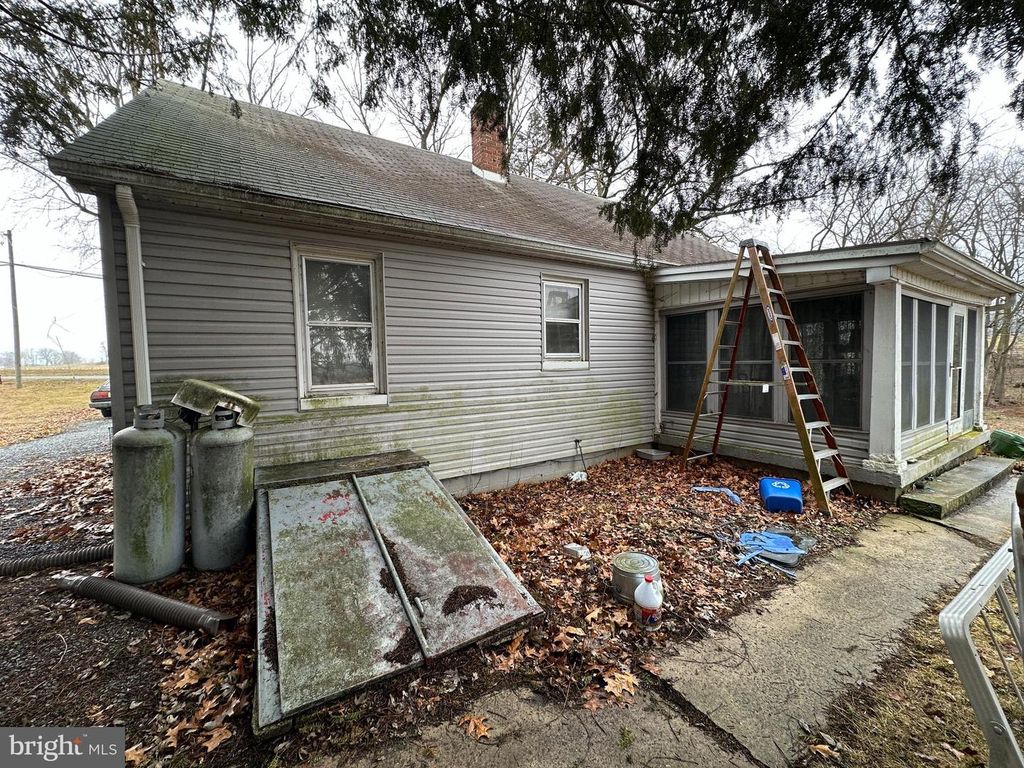 Image 8 of property listing at 4811 CHURCH ROAD, Chambersburg, PA 17202