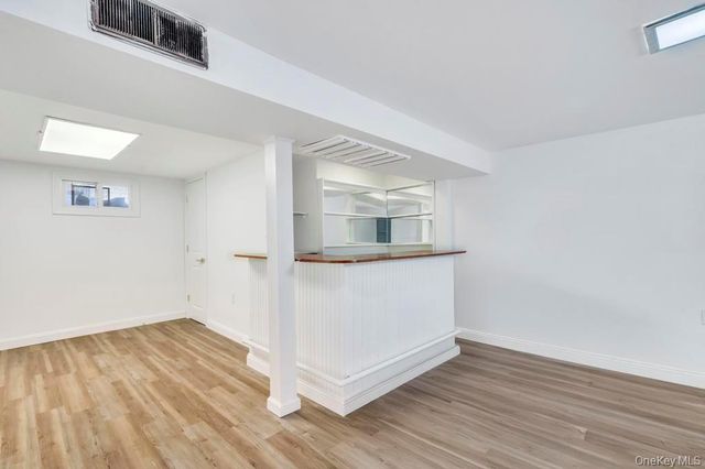 627 10th Avenue, New Hyde Park, NY 11040