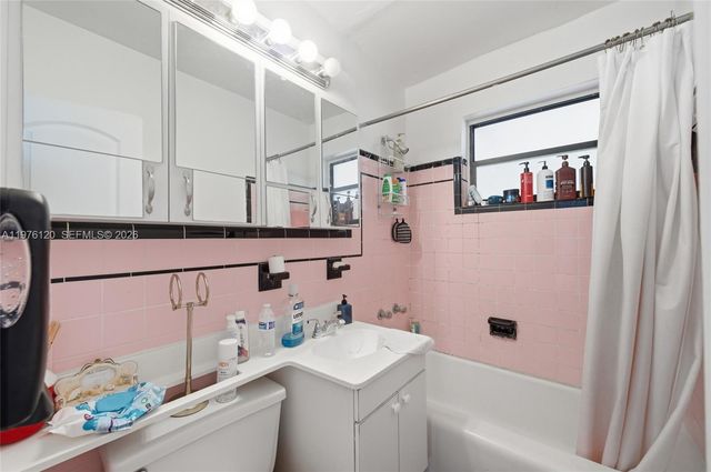 831 NW 34th Ave, Miami, FL 33125