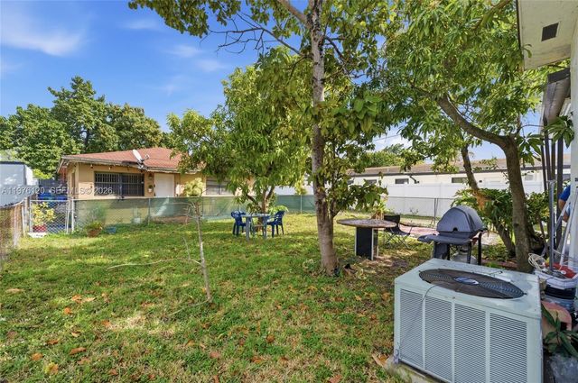 831 NW 34th Ave, Miami, FL 33125