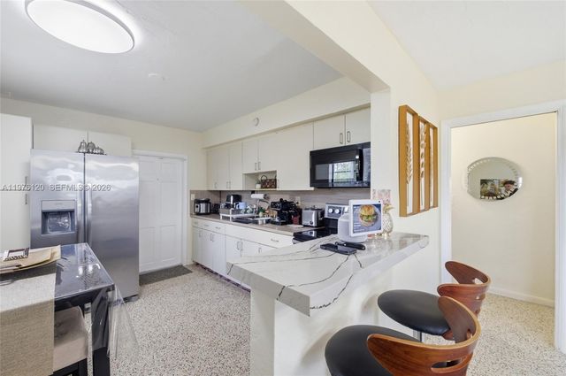 831 NW 34th Ave, Miami, FL 33125