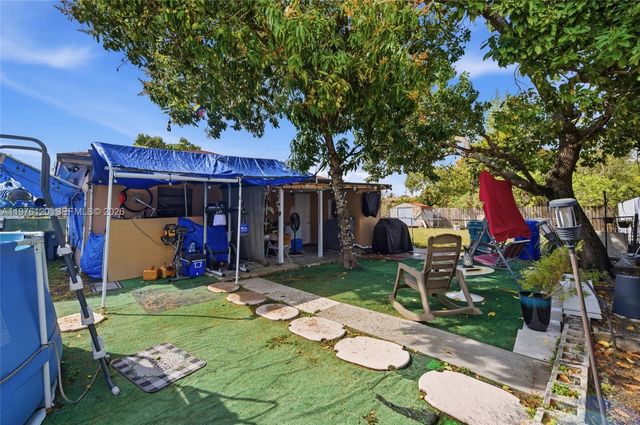 831 NW 34th Ave, Miami, FL 33125