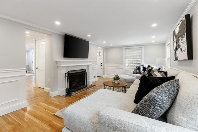 53 Perkins St, Stoneham, MA 02180