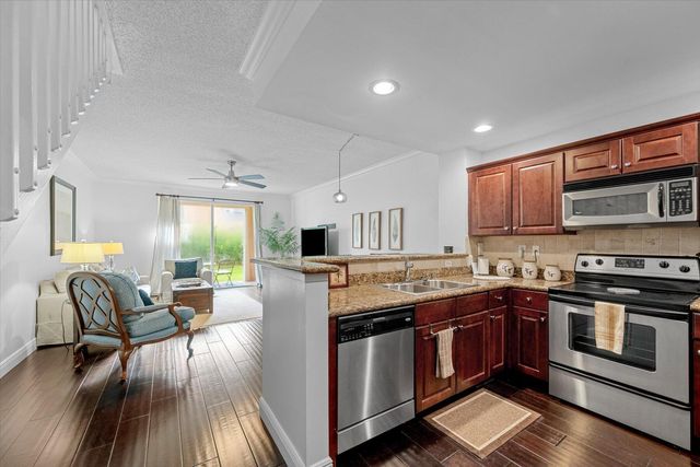 11771 St Andrews Place 103, Wellington, FL 33414