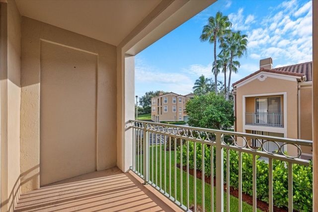11771 St Andrews Place 103, Wellington, FL 33414