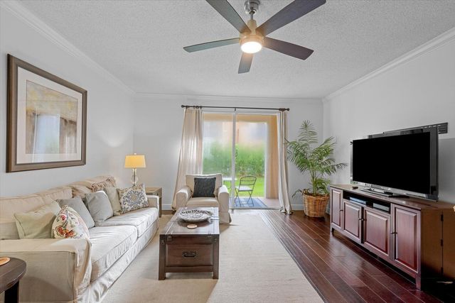 11771 St Andrews Place 103, Wellington, FL 33414