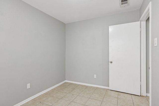 3635 N Macgregor Way 22, Houston, TX 77004