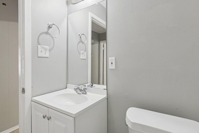 3635 N Macgregor Way 22, Houston, TX 77004