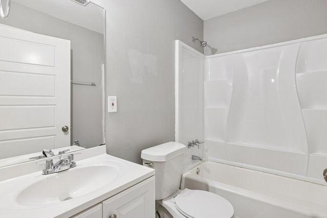 3635 N Macgregor Way 22, Houston, TX 77004