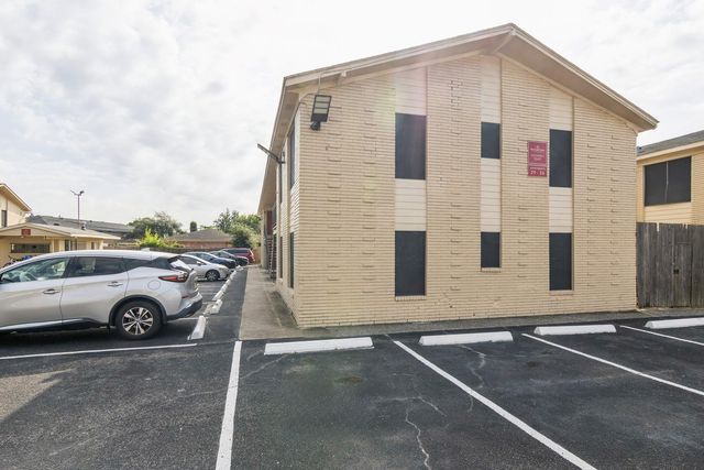 3635 N Macgregor Way 22, Houston, TX 77004