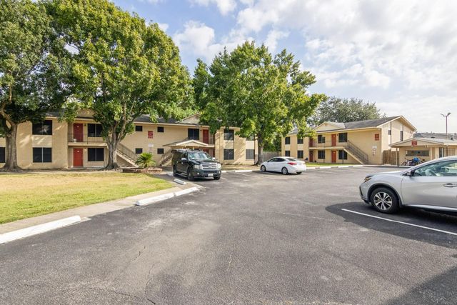 3635 N Macgregor Way 22, Houston, TX 77004