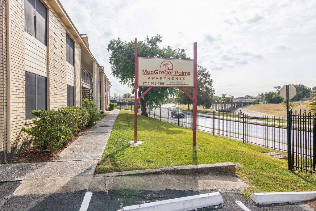 3635 N Macgregor Way 22, Houston, TX 77004