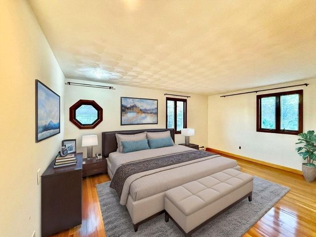 19 Keans Rd, Burlington, MA 01803