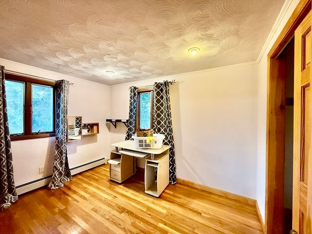 19 Keans Rd, Burlington, MA 01803