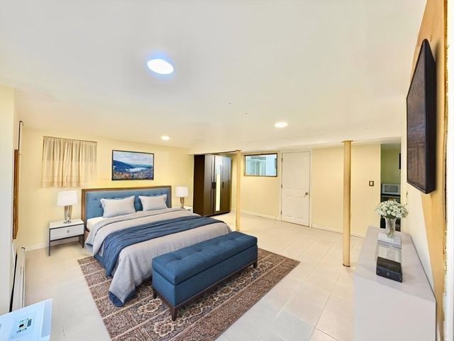 19 Keans Rd, Burlington, MA 01803