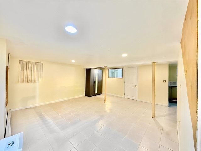 19 Keans Rd, Burlington, MA 01803