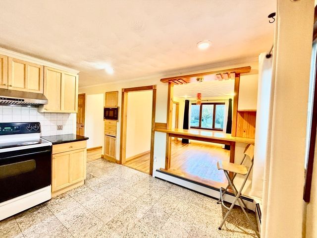 19 Keans Rd, Burlington, MA 01803