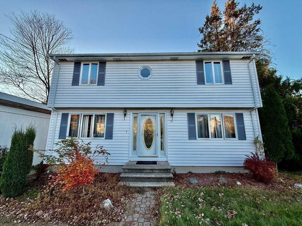 19 Keans Rd, Burlington, MA 01803