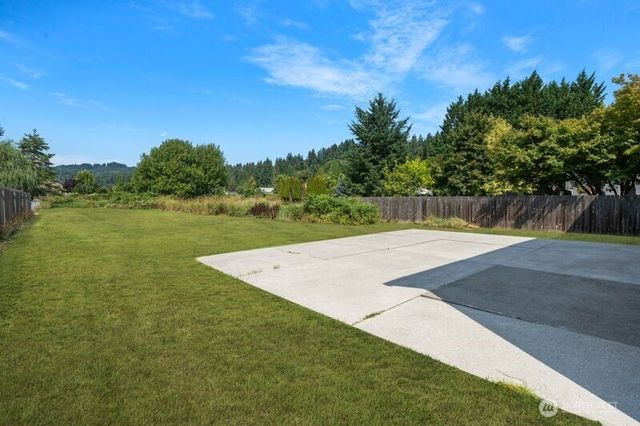 2729 42nd Avenue, Longview, WA 98632