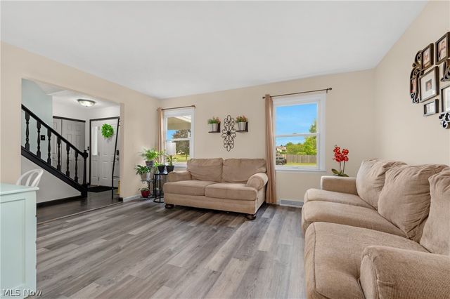 4218 Canterbury Drive, Brunswick, OH 44212